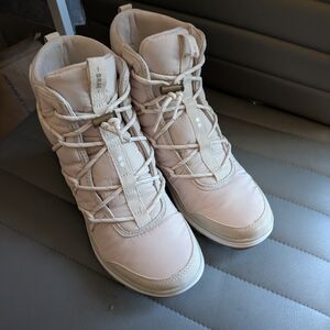 Ryka Women's Beige Winter Boots